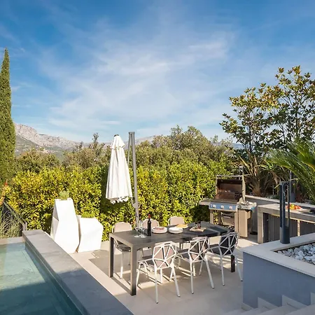 Aqua Majestic Diamond Sumptuous 5 Bedroom Magnificent Seaview *