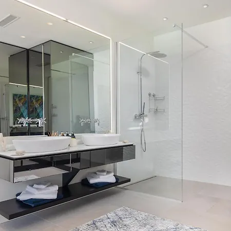 别墅 Aqua Majestic Diamond Sumptuous 5 Bedroom Magnificent Seaview *