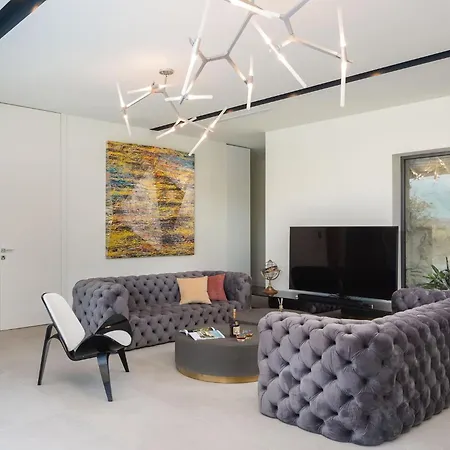 Вилла Aqua Majestic Diamond Sumptuous 5 Bedroom Magnificent Seaview *