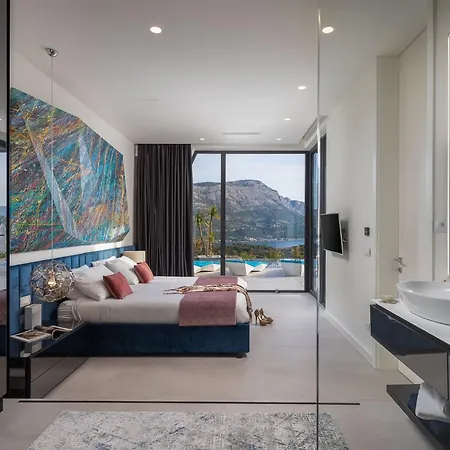 Вилла Aqua Majestic Diamond Sumptuous 5 Bedroom Magnificent Seaview