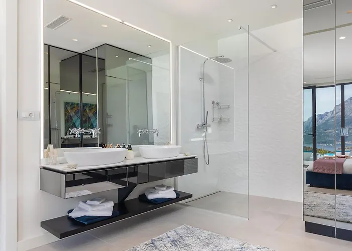 Villa Aqua Majestic Diamond Sumptuous 5 Bedroom Magnificent Seaview *